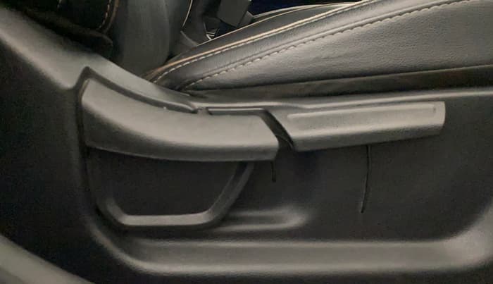 2021 Hyundai NEW I20 ASTA (O) 1.0 TURBO GDI DCT, Petrol, Automatic, 42,408 km, Driver Side Adjustment Panel
