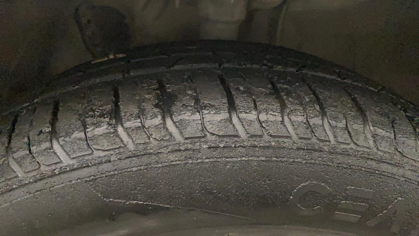 2021 Hyundai NEW I20 ASTA (O) 1.0 TURBO GDI DCT, Petrol, Automatic, 42,408 km, Left Front Tyre Tread