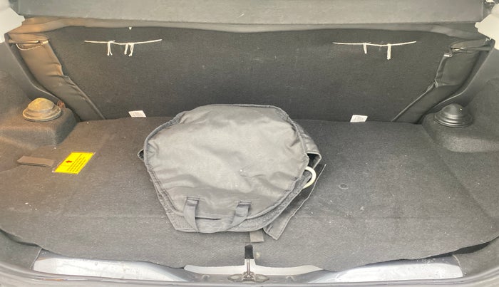 2024 Tata PUNCH ADVENTURE RHYTHM CNG, CNG, Manual, 7,943 km, Boot Inside