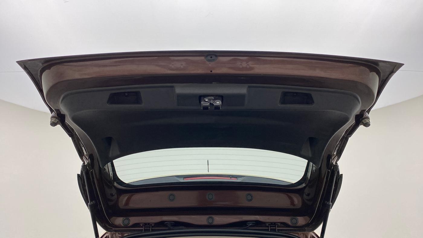 2018 Renault Captur RXT Diesel Dual Tone, Diesel, Manual, 38,532 km, Boot Door Open