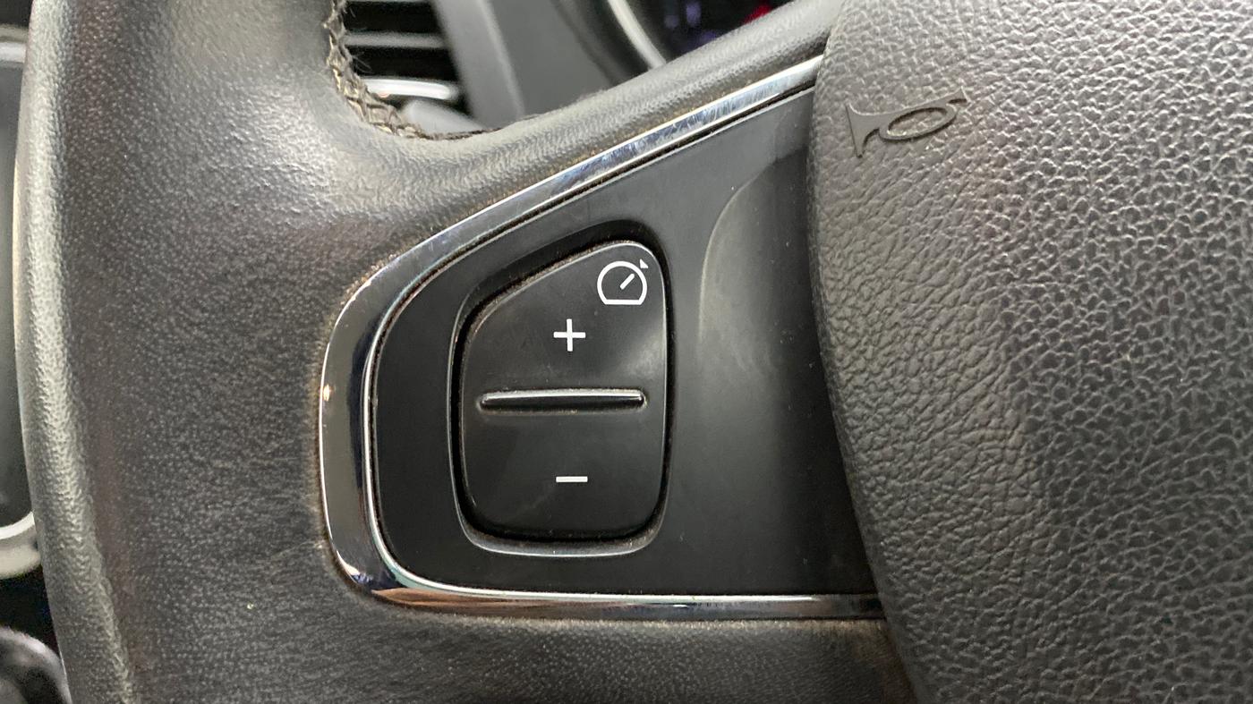 2018 Renault Captur RXT Diesel Dual Tone, Diesel, Manual, 38,532 km, Adaptive Cruise Control