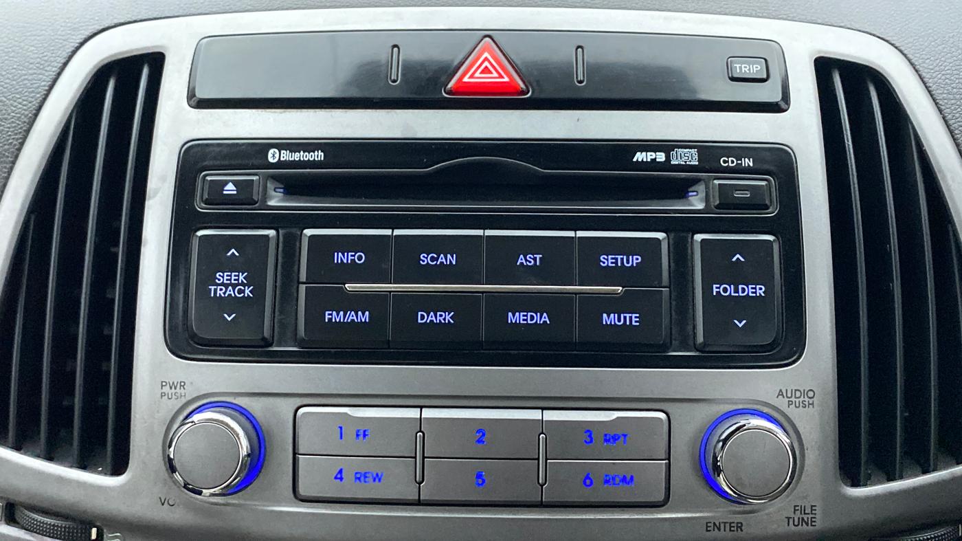 2014 Hyundai i20 ASTA 1.4 CRDI, Diesel, Manual, 75,673 km, Infotainment System