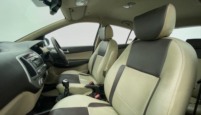 2014 Hyundai i20 ASTA 1.4 CRDI, Diesel, Manual, 75,673 km, Right Side Front Door Cabin