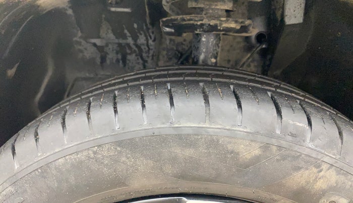 2022 Tata PUNCH CREATIVE  MT, Petrol, Manual, 34,344 km, Left Front Tyre Tread