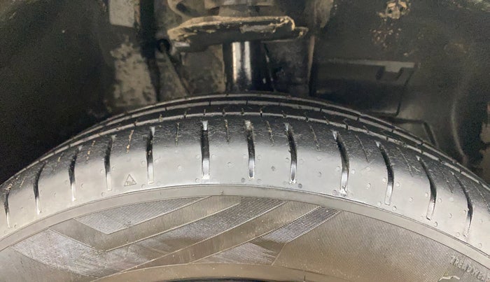 2022 Tata PUNCH CREATIVE  MT, Petrol, Manual, 34,344 km, Right Front Tyre Tread