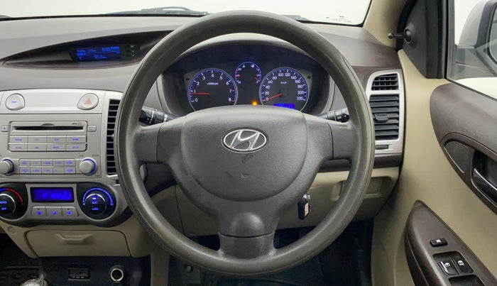 2011 Hyundai i20 MAGNA (O) 1.2, Petrol, Manual, 50 km, Steering Wheel Close Up