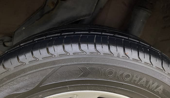 2013 Honda Amaze 1.2L I-VTEC VX, CNG, Manual, 59,221 km, Left Rear Tyre Tread