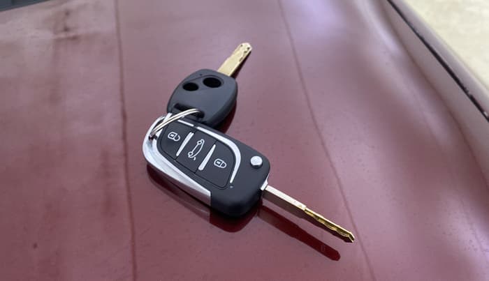 2013 Honda Amaze 1.2L I-VTEC VX, CNG, Manual, 59,221 km, Key Close Up