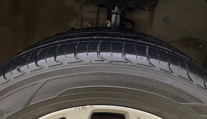 2013 Honda Amaze 1.2L I-VTEC VX, CNG, Manual, 59,221 km, Right Front Tyre Tread