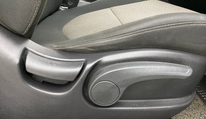 2017 Hyundai Creta 1.6 CRDI SX PLUS AUTO, Diesel, Automatic, 45,173 km, Driver Side Adjustment Panel