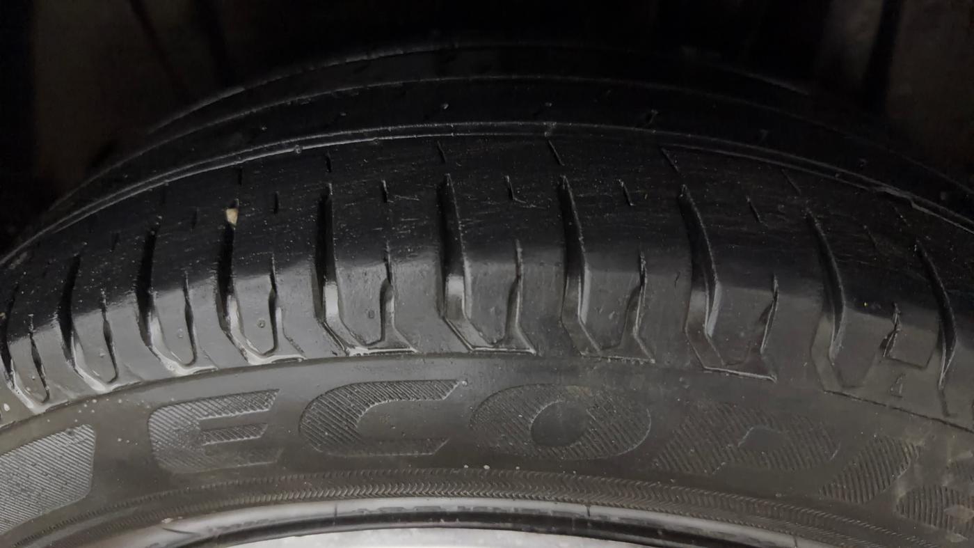2020 Maruti Ertiga VXI CNG, CNG, Manual, 34,225 km, Left Rear Tyre Tread