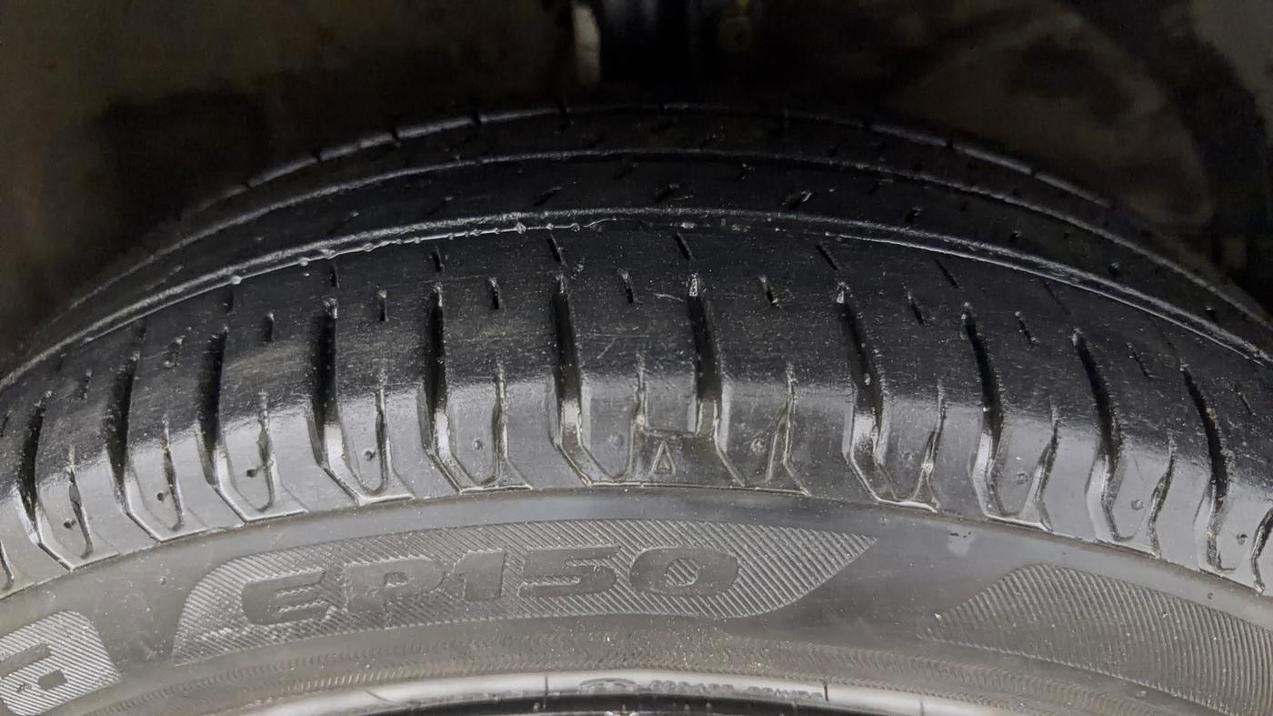 2020 Maruti Ertiga VXI CNG, CNG, Manual, 34,225 km, Right Front Tyre Tread