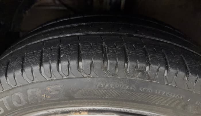2020 Maruti Ertiga VXI CNG, CNG, Manual, 34,225 km, Left Front Tyre Tread