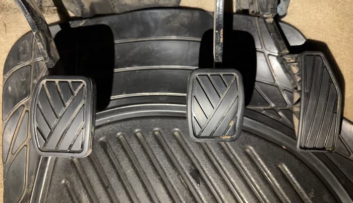 2020 Maruti Ertiga VXI CNG, CNG, Manual, 34,225 km, Pedals