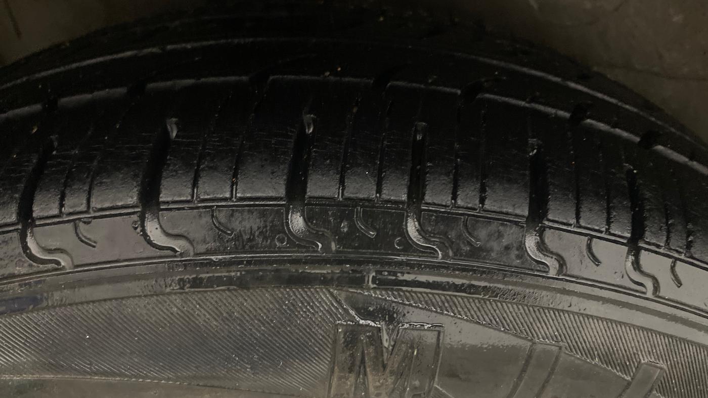 2017 Maruti Celerio ZXI AMT, Petrol, Automatic, 80,175 km, Right Rear Tyre Tread