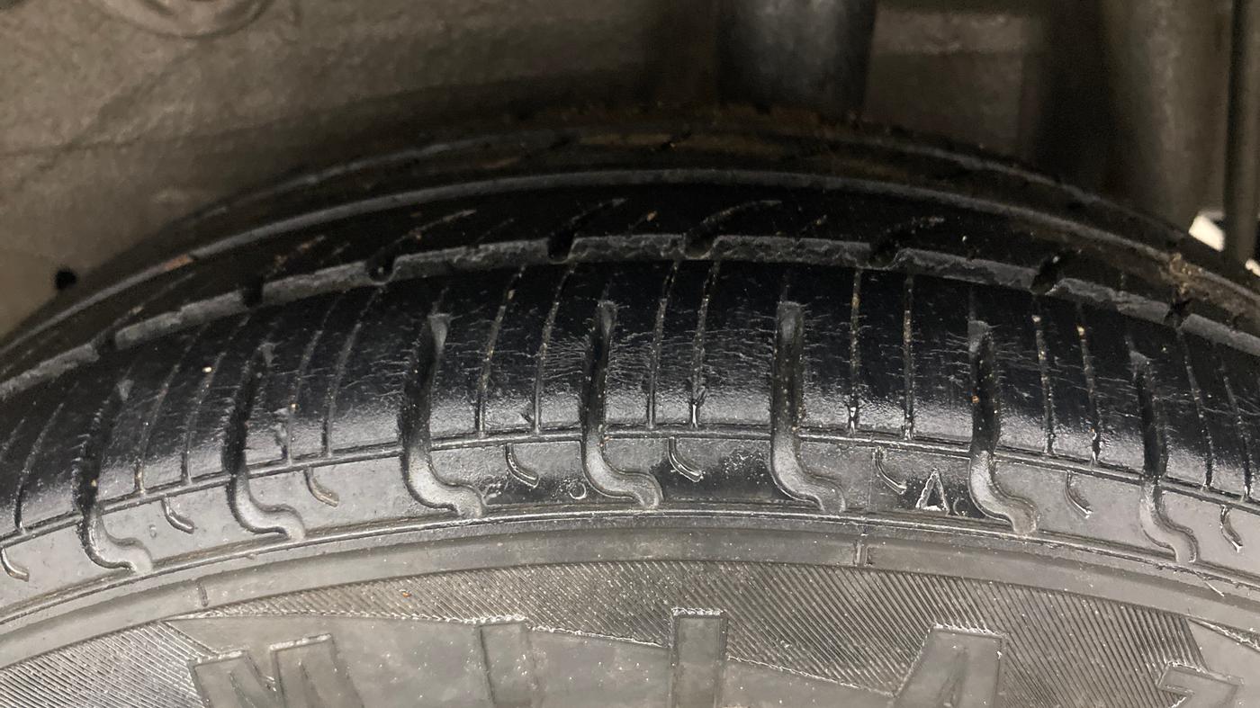 2017 Maruti Celerio ZXI AMT, Petrol, Automatic, 80,175 km, Left Rear Tyre Tread
