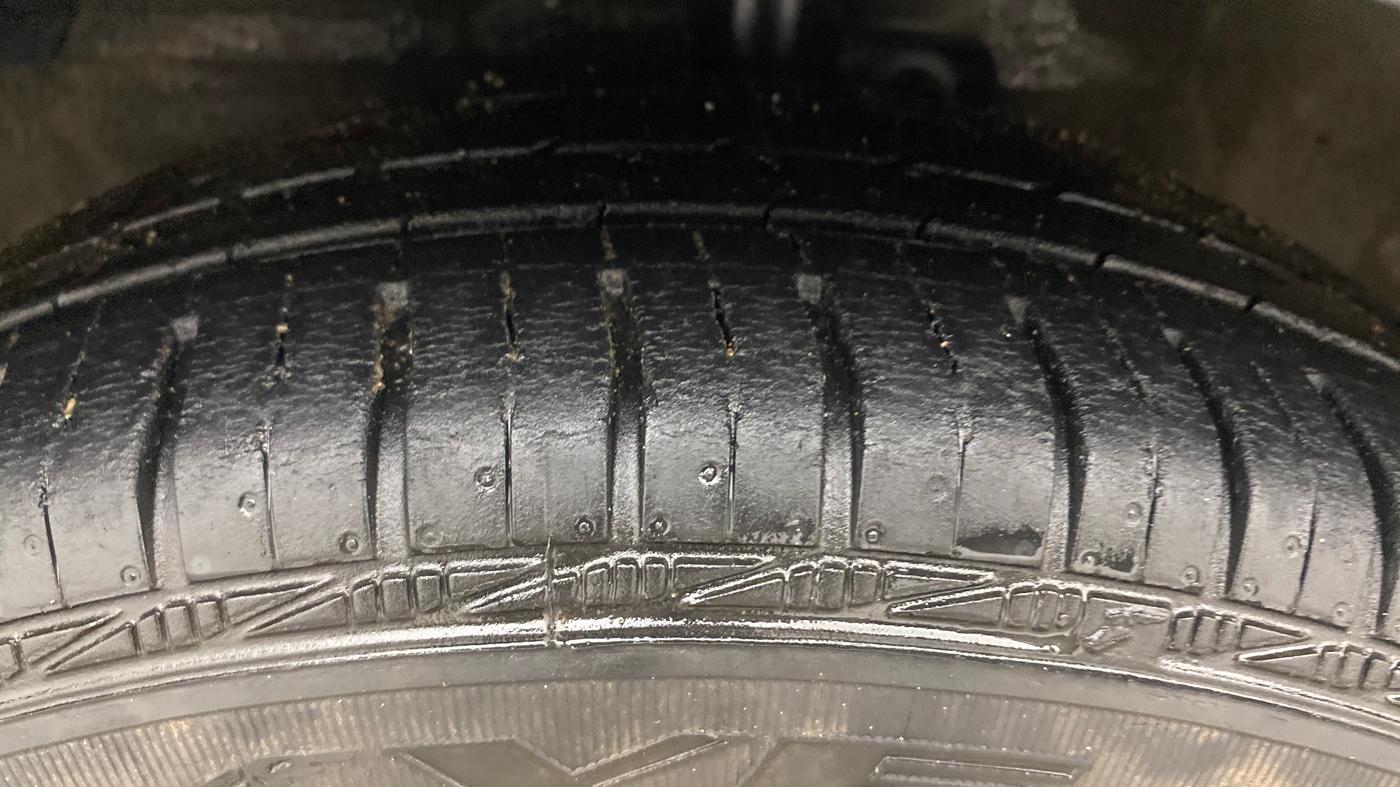 2017 Maruti Celerio ZXI AMT, Petrol, Automatic, 80,175 km, Left Front Tyre Tread