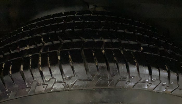 2018 Mahindra XUV500 W5, Diesel, Manual, 78,284 km, Right Rear Tyre Tread