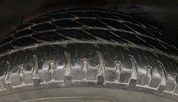 2018 Mahindra XUV500 W5, Diesel, Manual, 78,284 km, Left Rear Tyre Tread