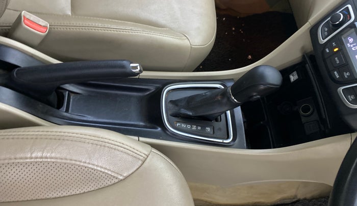 2017 Maruti Ciaz ALPHA  AT 1.4  PETROL, Petrol, Automatic, 61,832 km, Gear Lever