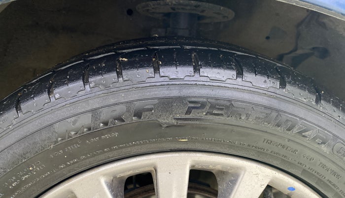 2017 Maruti Ciaz ALPHA  AT 1.4  PETROL, Petrol, Automatic, 61,832 km, Right Front Tyre Tread