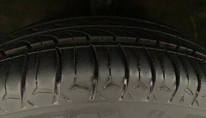 2012 Maruti Wagon R 1.0 VXI, Petrol, Manual, 92,651 km, Left Front Tyre Tread