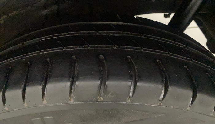 2012 Maruti Wagon R 1.0 VXI, Petrol, Manual, 92,651 km, Left Rear Tyre Tread