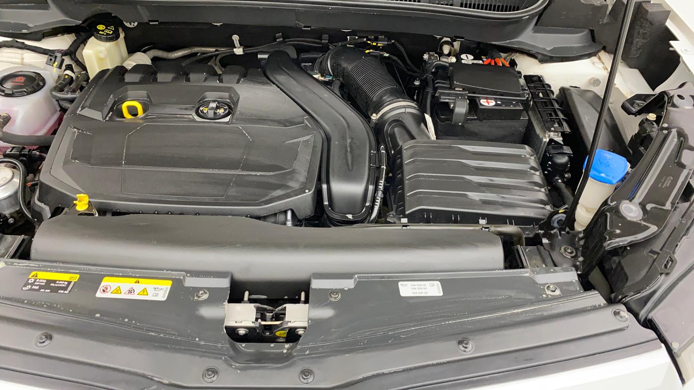 2023 Skoda KUSHAQ AMBITION 1.5 TSI MT, Petrol, Manual, 22,617 km, Engine View - Left