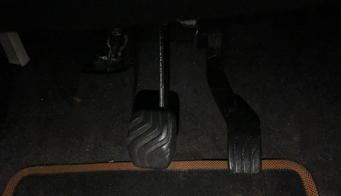 2020 Renault Kwid CLIMBER 1.0 AMT (O), Petrol, Automatic, 30,045 km, Pedals