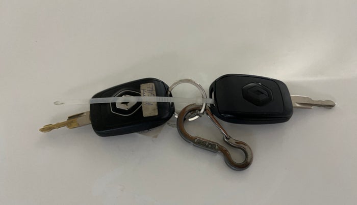 2020 Renault Kwid CLIMBER 1.0 AMT (O), Petrol, Automatic, 30,045 km, Key Close Up