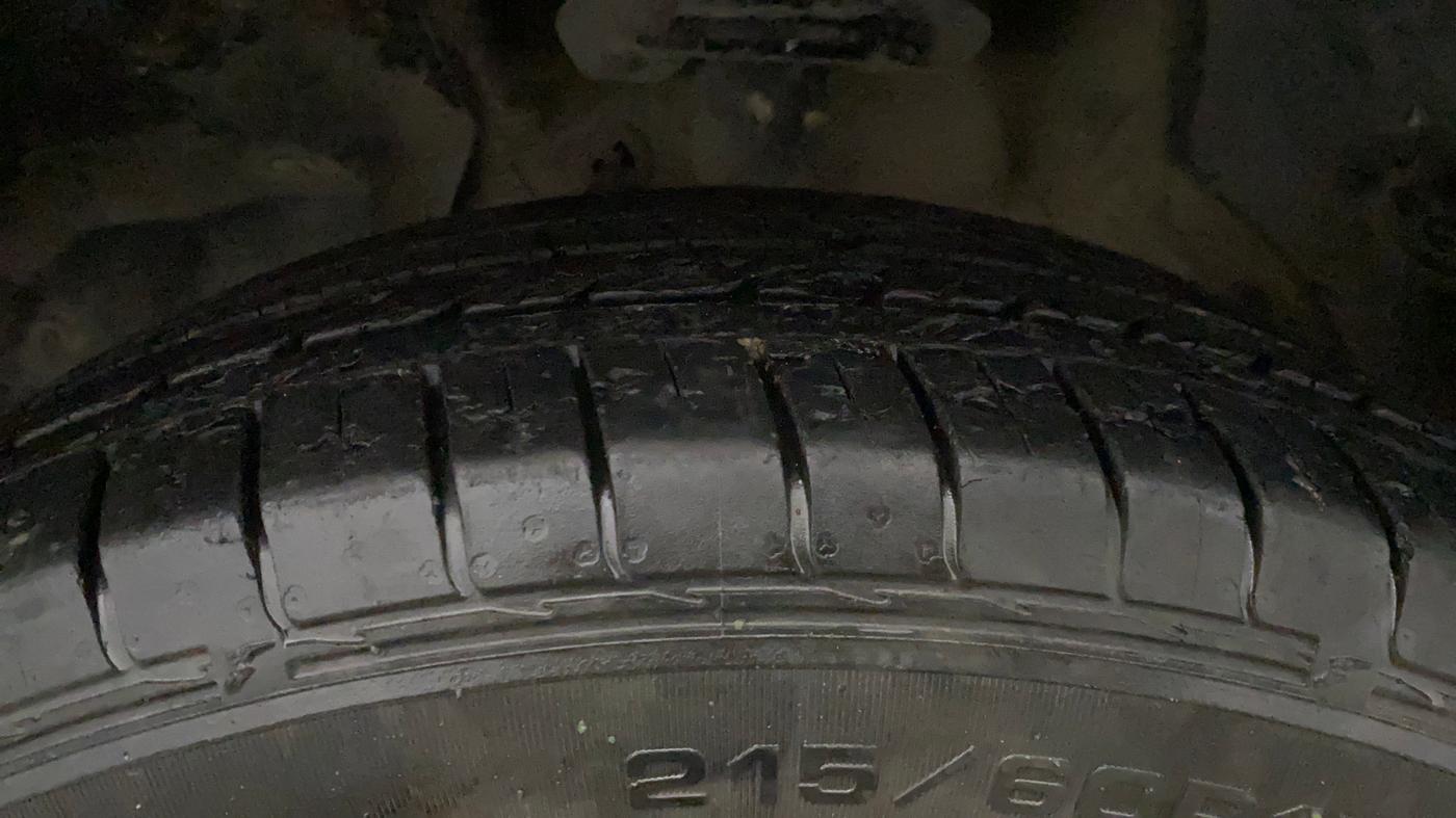 2020 MG HECTOR SHARP HYBRID 1.5 PETROL, Petrol, Manual, 54,247 km, Left Front Tyre Tread