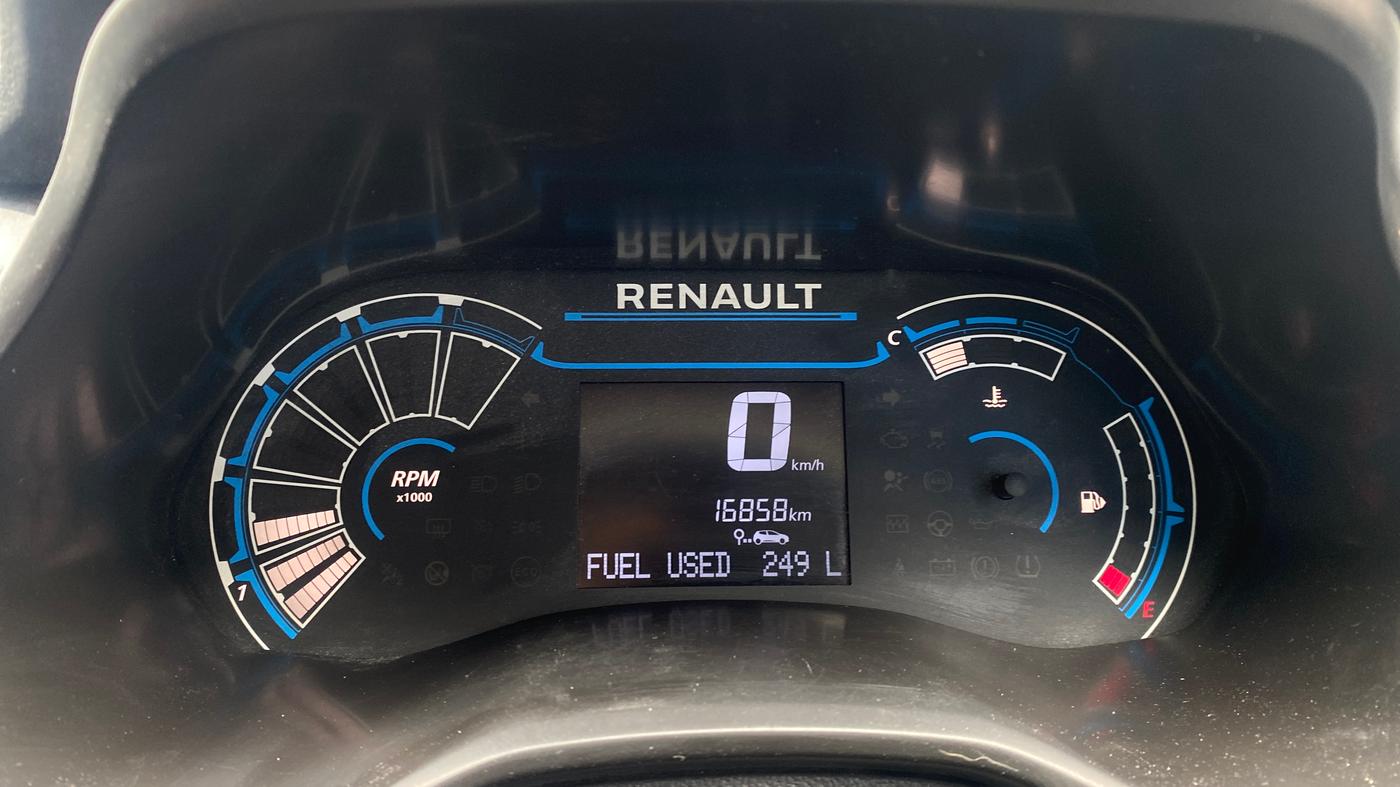2021 Renault TRIBER RXT, Petrol, Manual, 16,858 km, Odometer Image