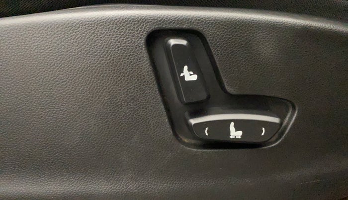 2019 MG HECTOR SHARP HYBRID 1.5 PETROL, Petrol, Manual, 93,052 km, Driver Side Adjustment Panel