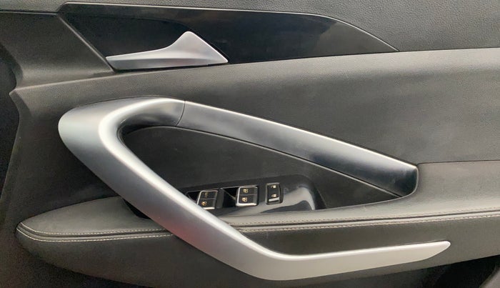 2019 MG HECTOR SHARP HYBRID 1.5 PETROL, Petrol, Manual, 93,052 km, Driver Side Door Panels Control