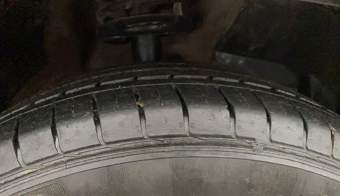 2019 MG HECTOR SHARP HYBRID 1.5 PETROL, Petrol, Manual, 93,052 km, Right Front Tyre Tread