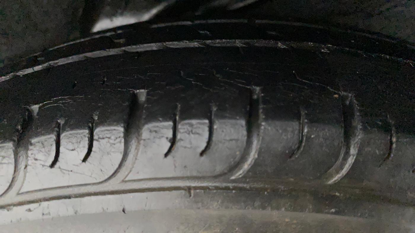 2011 Hyundai i10 MAGNA 1.2, Petrol, Manual, 40,846 km, Left Rear Tyre Tread