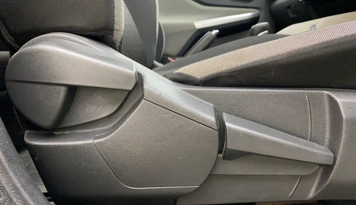 2022 Nissan MAGNITE XV TURBO CVT, Petrol, Automatic, 14,728 km, Driver Side Adjustment Panel