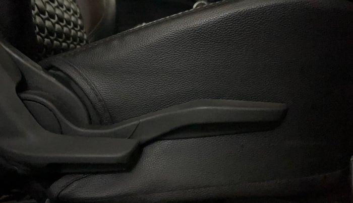 2023 Maruti BREZZA VXI S-CNG, CNG, Manual, 26,684 km, Driver Side Adjustment Panel