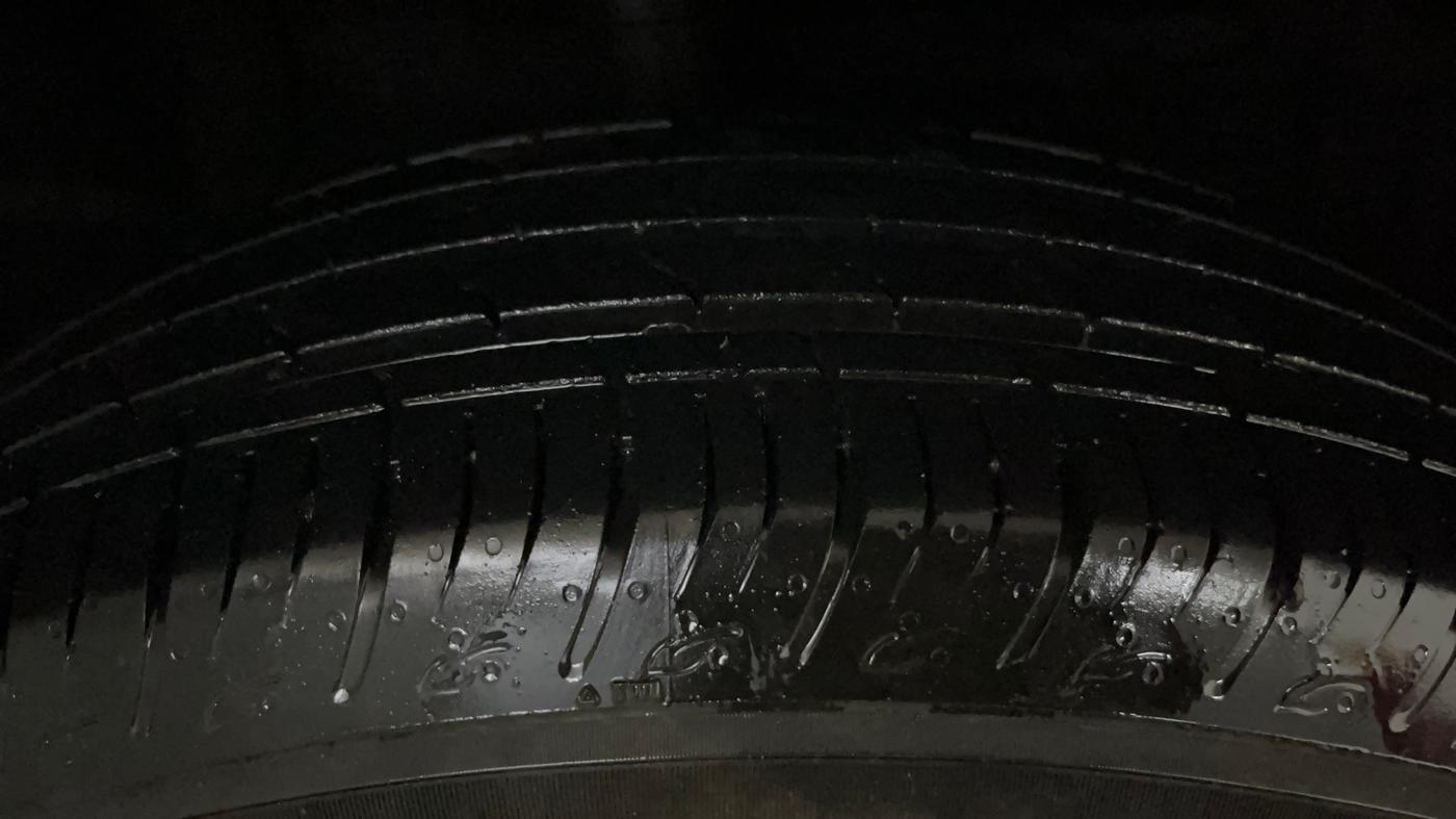 2023 Maruti BREZZA VXI S-CNG, CNG, Manual, 26,756 km, Right Front Tyre Tread