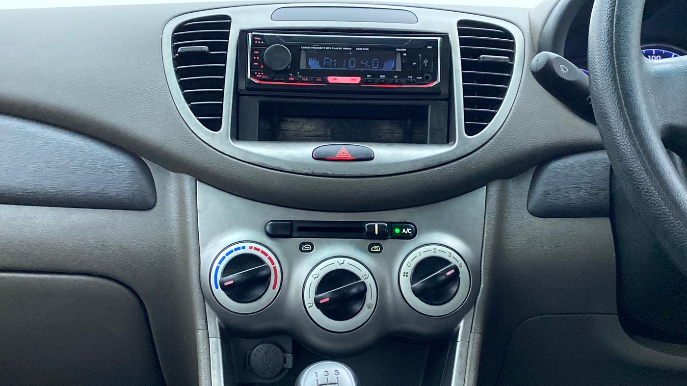 2012 Hyundai i10 MAGNA 1.2 KAPPA2, Petrol, Manual, 1,23,067 km, Air Conditioner