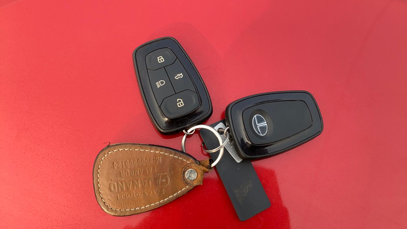 2020 Tata ALTROZ XT PETROL, Petrol, Manual, 82,279 km, Key Close Up