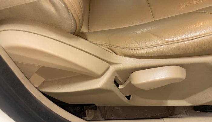 2021 Ford Figo Aspire TITANIUM PLUS 1.5 DIESEL, Diesel, Manual, 87,080 km, Driver Side Adjustment Panel