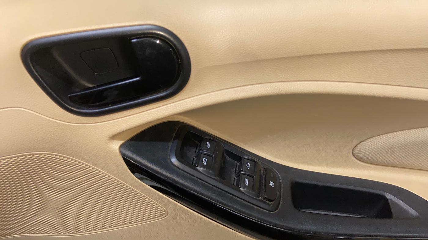 2021 Ford Figo Aspire TITANIUM PLUS 1.5 DIESEL, Diesel, Manual, 87,410 km, Driver Side Door Panels Control
