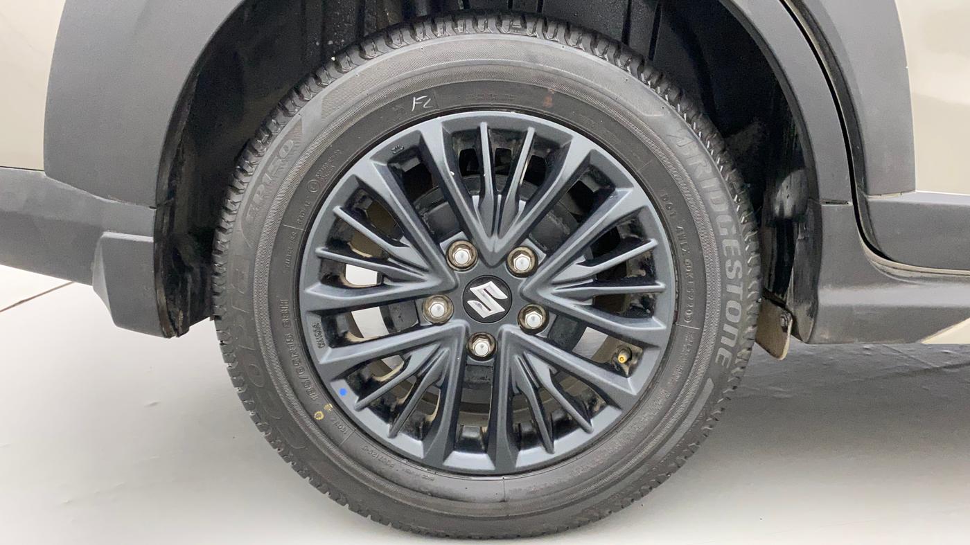 2021 Maruti XL6 ALPHA AT, Petrol, Automatic, 20,776 km, Right Rear Wheel