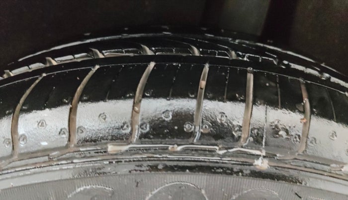 2018 Maruti Baleno DELTA PETROL 1.2, Petrol, Manual, 54,749 km, Left Rear Tyre Tread