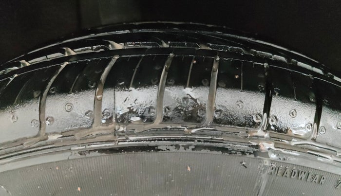 2018 Maruti Baleno DELTA PETROL 1.2, Petrol, Manual, 54,749 km, Right Rear Tyre Tread