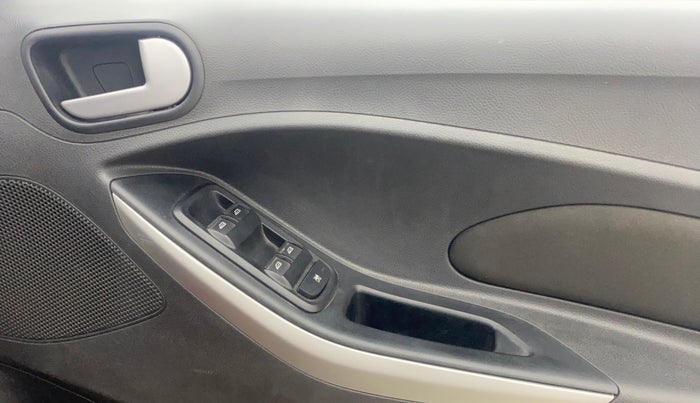2016 Ford New Figo TITANIUM 1.2 PETROL MT, Petrol, Manual, 35,844 km, Driver Side Door Panels Control