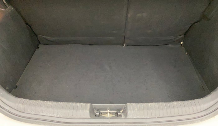 2014 Hyundai i20 ASTA 1.2, Petrol, Manual, 77,526 km, Boot Inside