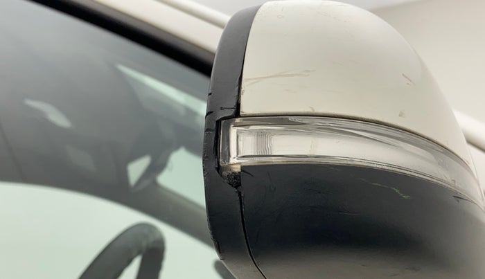 2014 Hyundai i20 ASTA 1.2, Petrol, Manual, 77,526 km, Right rear-view mirror - Cover has minor damage