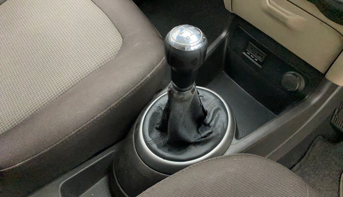 2014 Hyundai i20 ASTA 1.2, Petrol, Manual, 77,526 km, Gear lever - Boot cover slightly torn